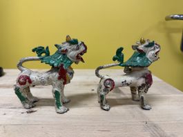 Löwenfiguren Paar bemalt antik 11 cm Höhe
