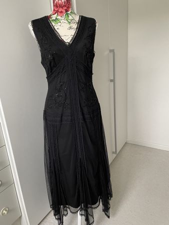 Schönes Kleid AVANT PREMIERE 40 wie neu