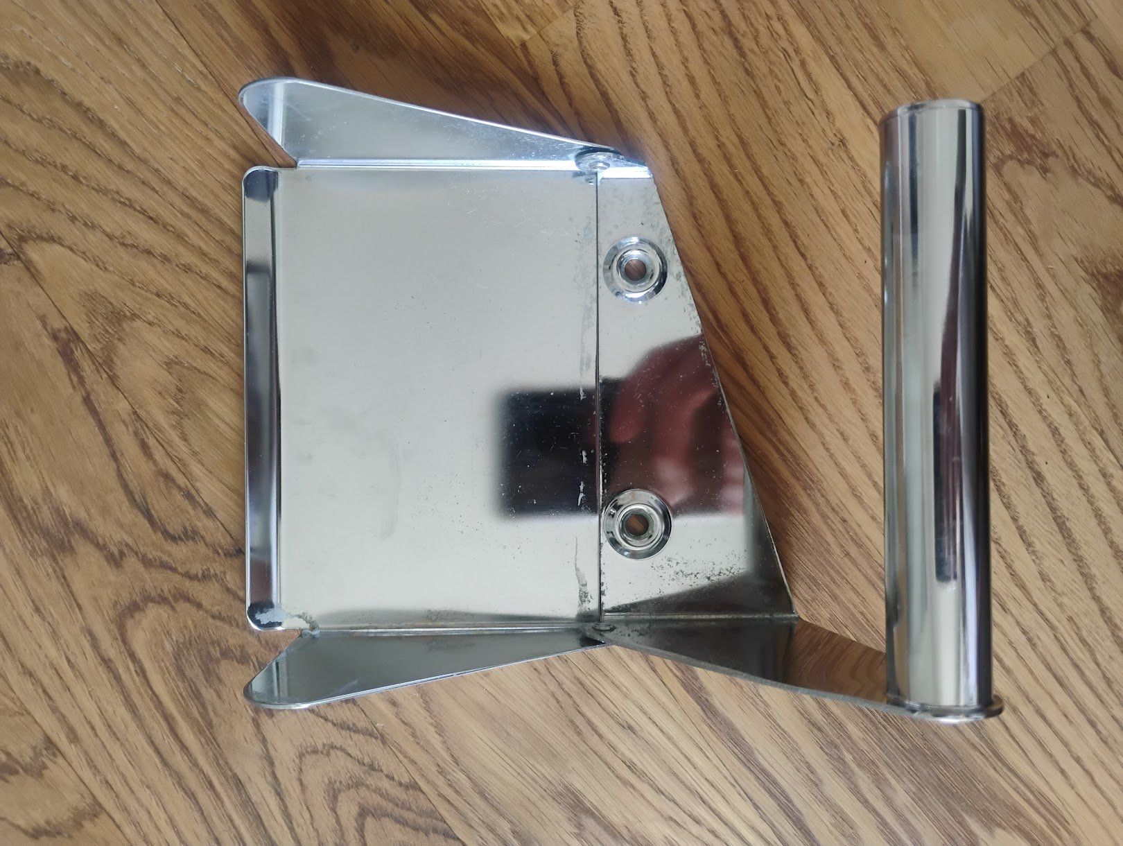 Autres accessoires pour la salle de bain: WC-Rollenhalter und Duschkorb – D'occasion à Zollikofen par AT2017 2