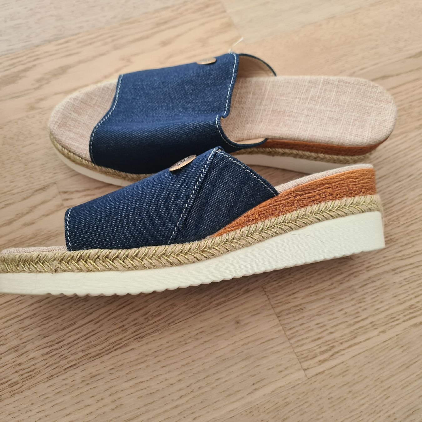 Chaussures femmes: Pantoletten  Gr. 40 – D'occasion à Steinen par turbogeiss99 7