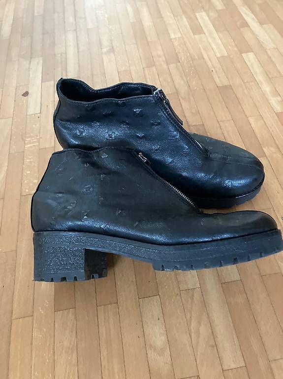 Scarpe da donna: lederschuhe grösse 37 – Usato da baar venduto da Lstar 2