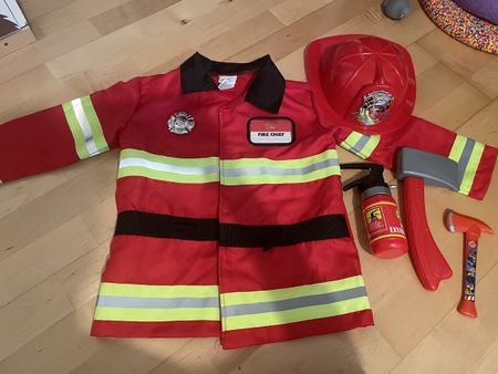 Déguisement pompier Great Pretenders taille 5-6 ans avec acc