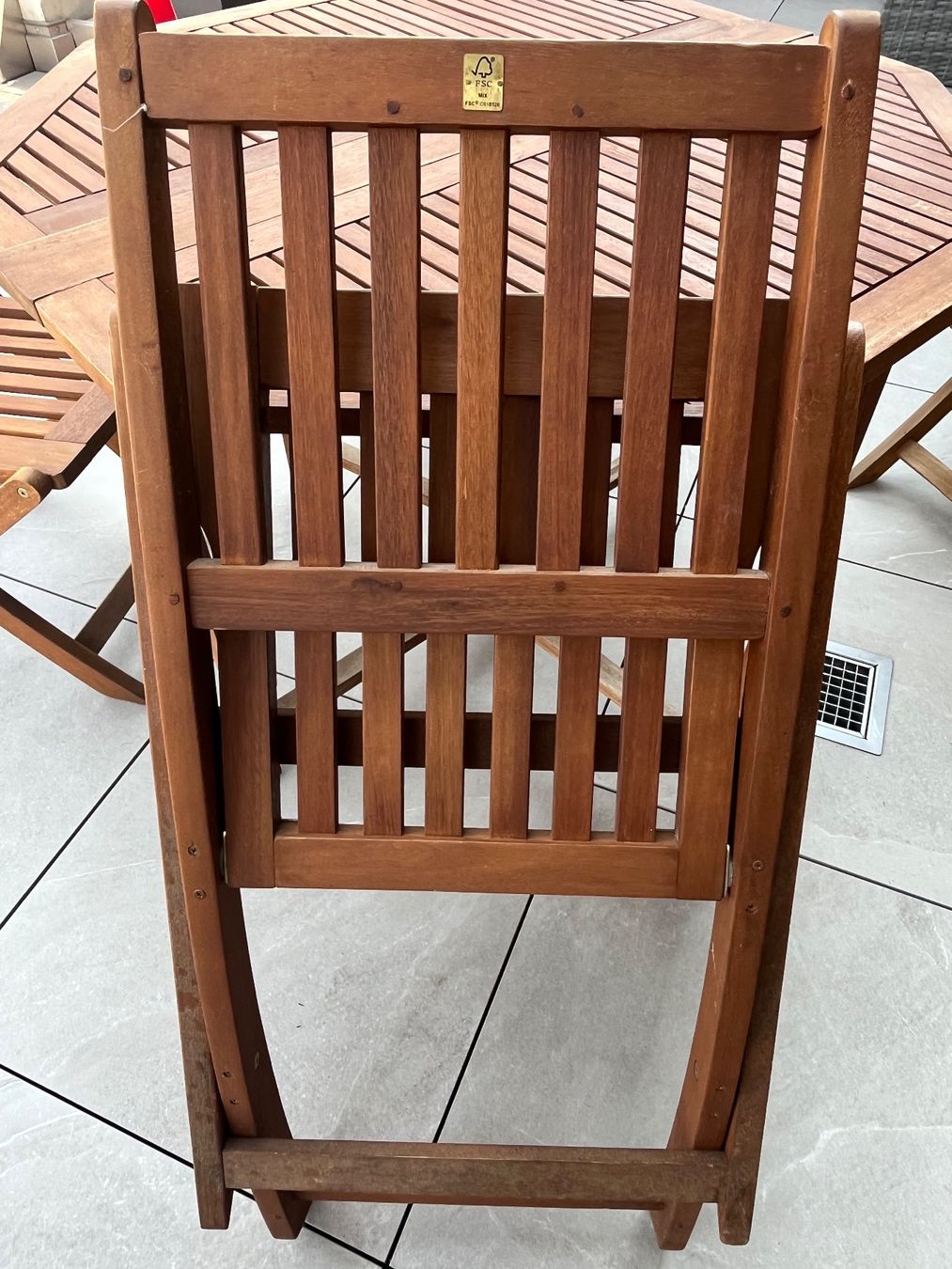 Set de table et chaises: Gartentisch mit 4 Klappstühlen – D'occasion à Steffisburg par kla_gqp7 4