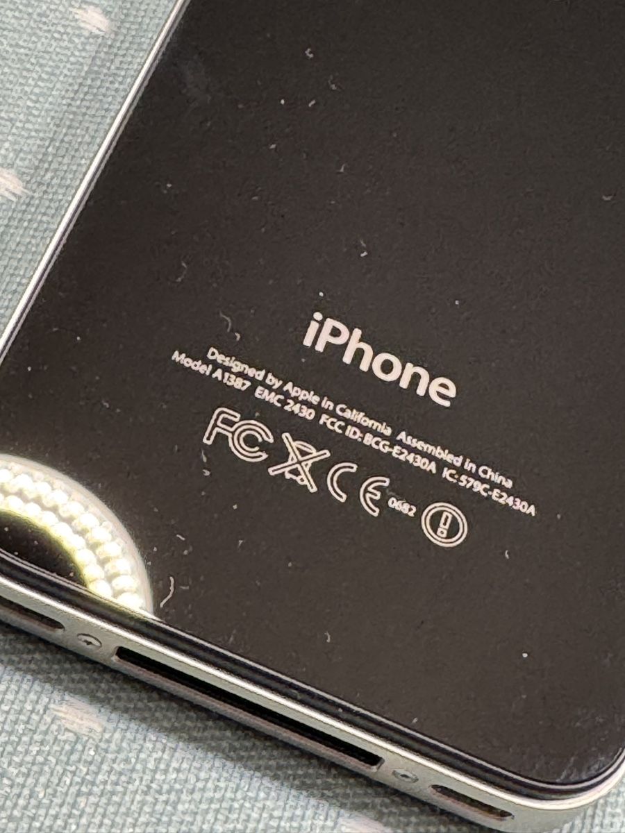 Apple Telefoni cellulari / Smartphones: iphone 4s black 8 GB  – Usato da Bachenbülach venduto da photomoments 3