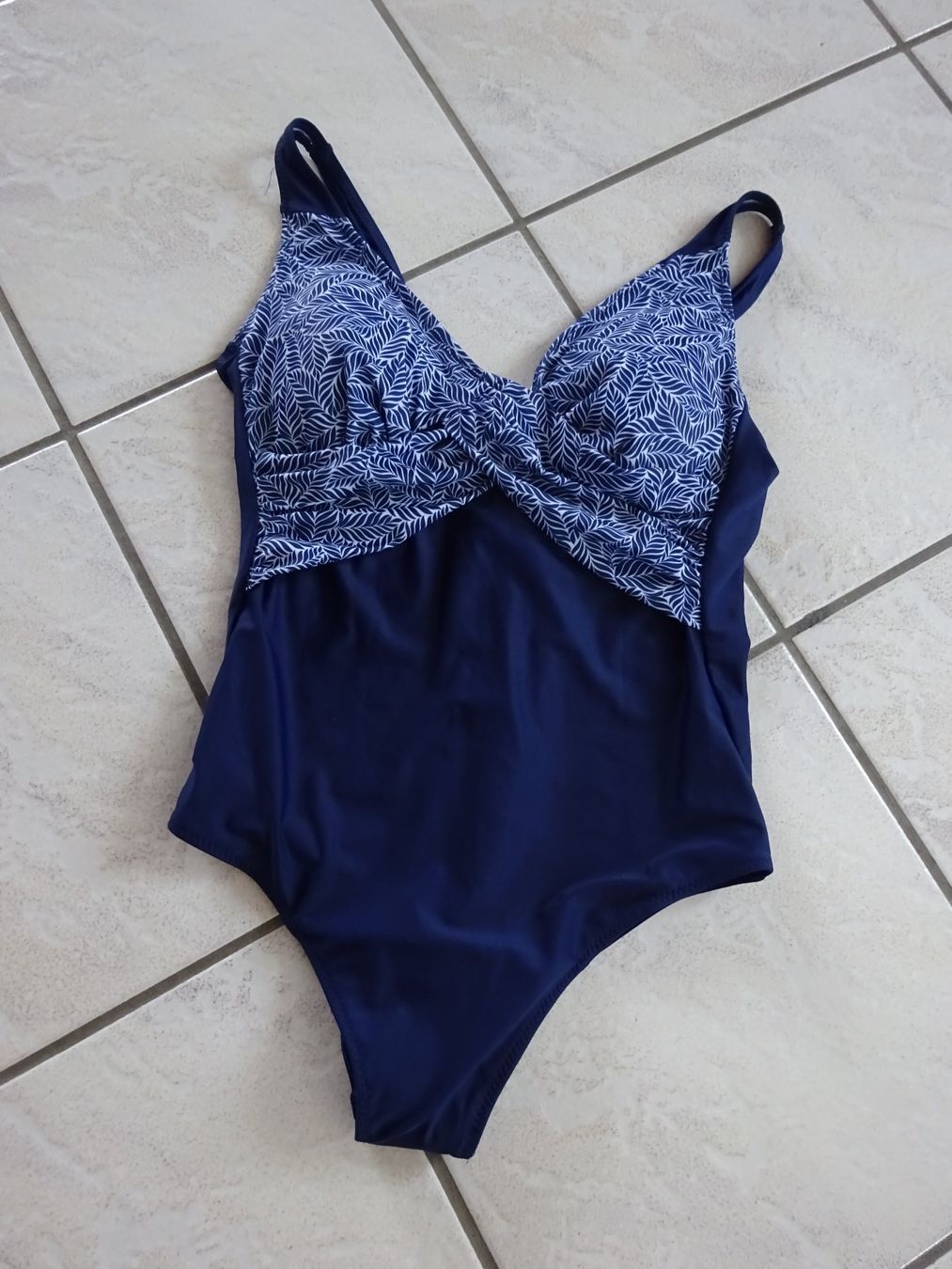 Badekleider & Bikinis: Schöner Badeanzug/Esmara – Neu (gemäss Beschreibung) aus Rothrist von Mistery1