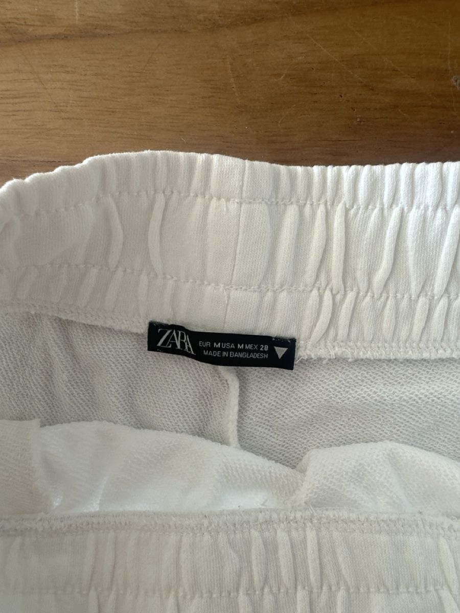 Zara Pantaloni: Zara Shorts mit Seitentaschen – Usato da Zürich venduto da sommer121 1