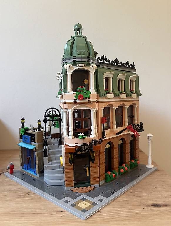 Lego Jeux de construction: LEGO Boutique-Hotel  10297 – D'occasion à Bremgarten AG par fabhub