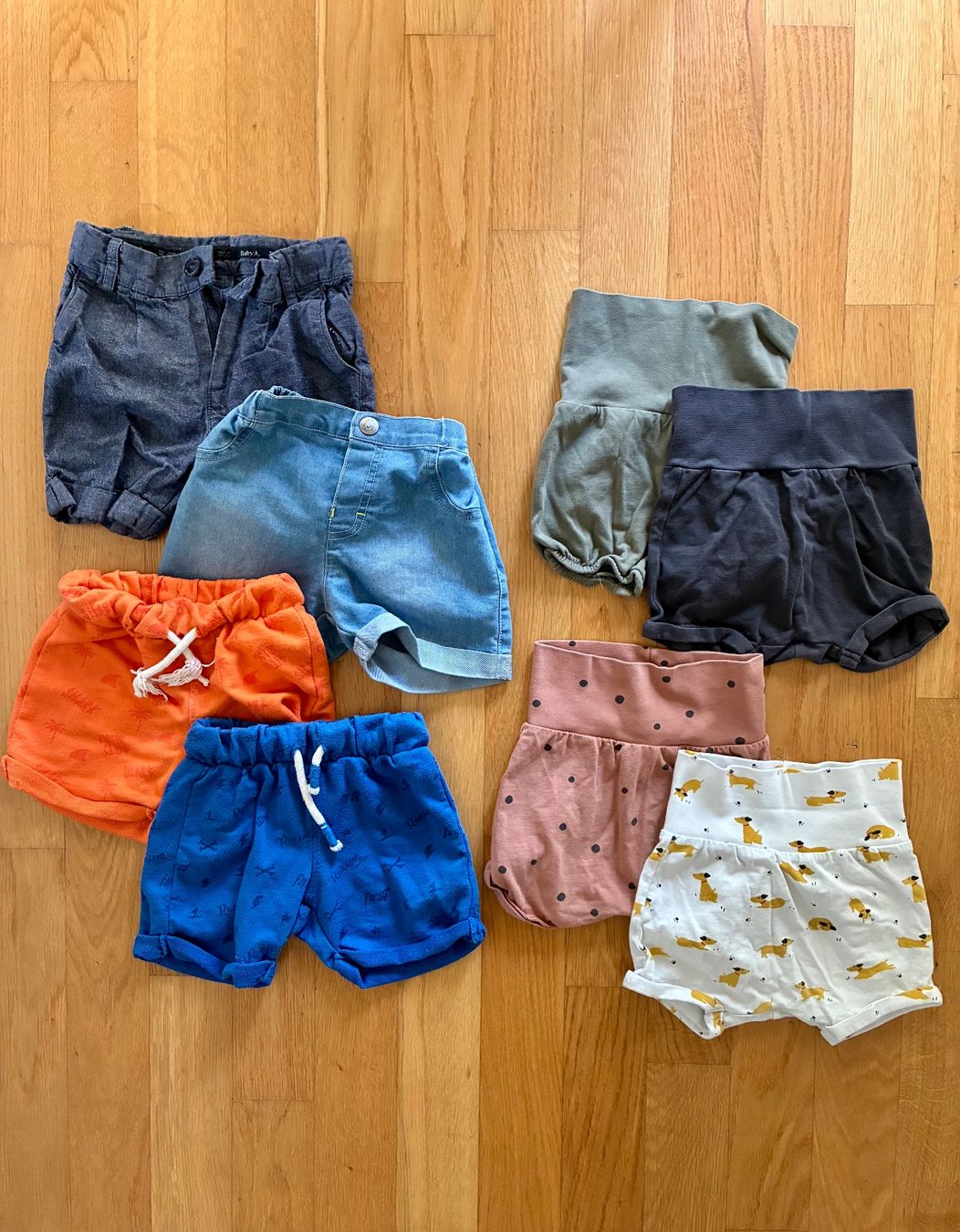 Hosen: Baby shorts 74cm – Gebraucht aus Zürich von rob_9ly9