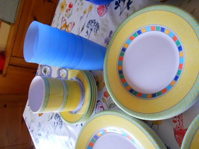 Set di piatti: Camping-Geschirr Melamin – Usato da Flühli LU venduto da primula-47 5
