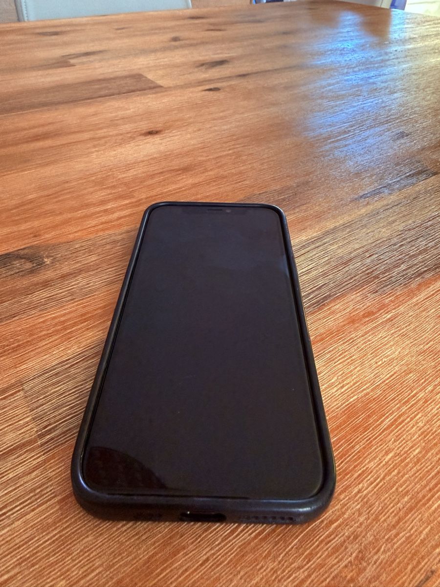Apple Telefoni cellulari / Smartphones: iPhone 11 Pro mit defektem Rückglas – Difettoso da Boningen venduto da Tannsebaum 2