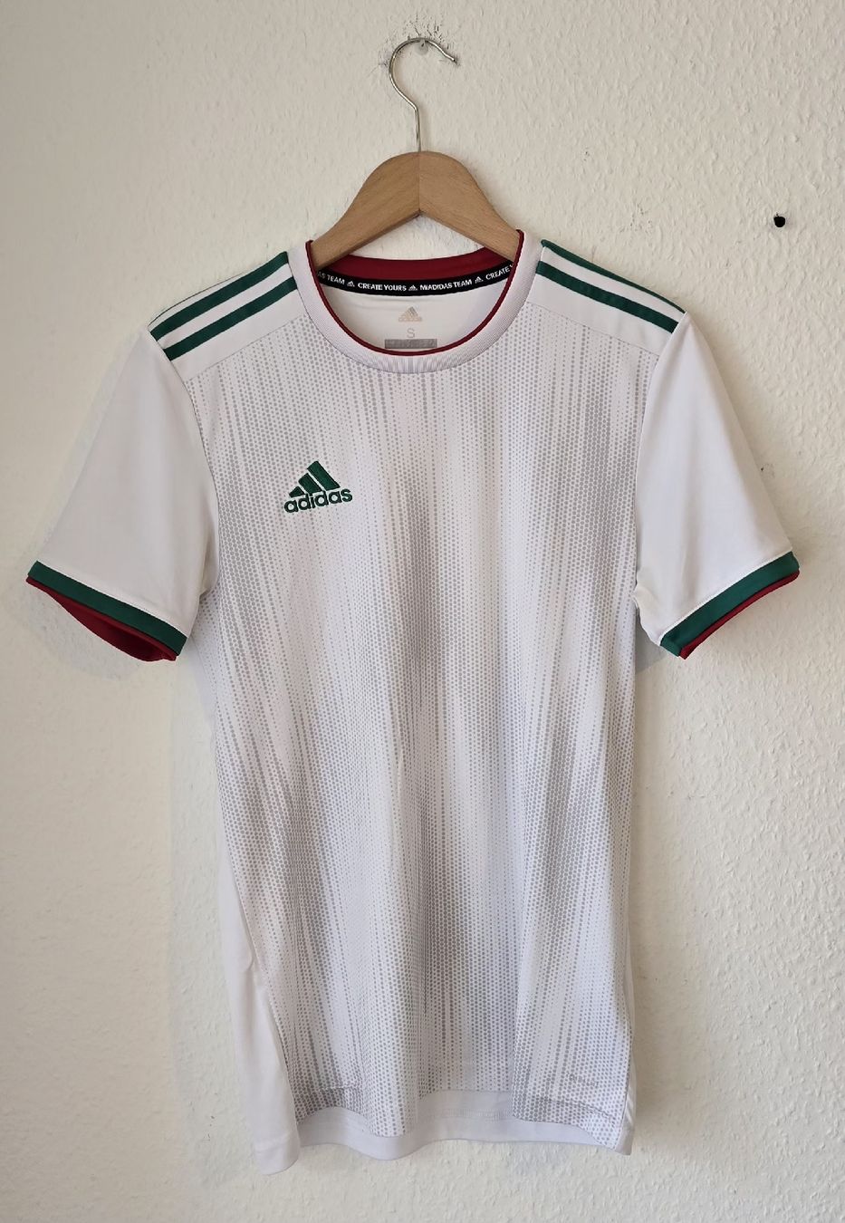Adidas Leibchen & Hosen: Maillot Adidas Authentique blanc, rouge, vert taille S – Gebraucht aus Genève von MariaS2 1