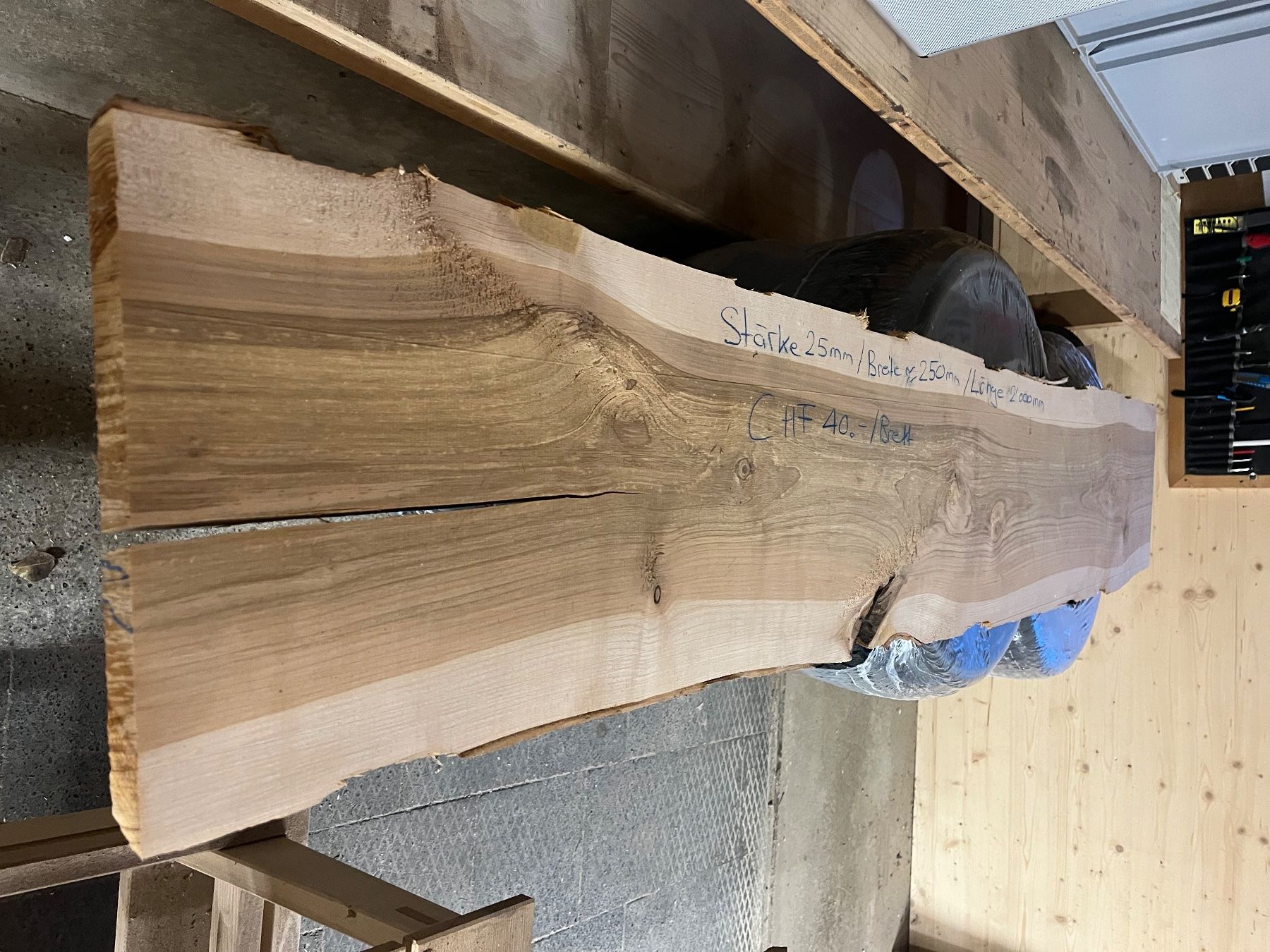 Articoli in legno: Diverse Kirschbaumbretter (Tisch, Epoxy, Möbel, Schneidbrett – Nuovo (secondo la descrizione) da Raperswilen venduto da Gut1 7
