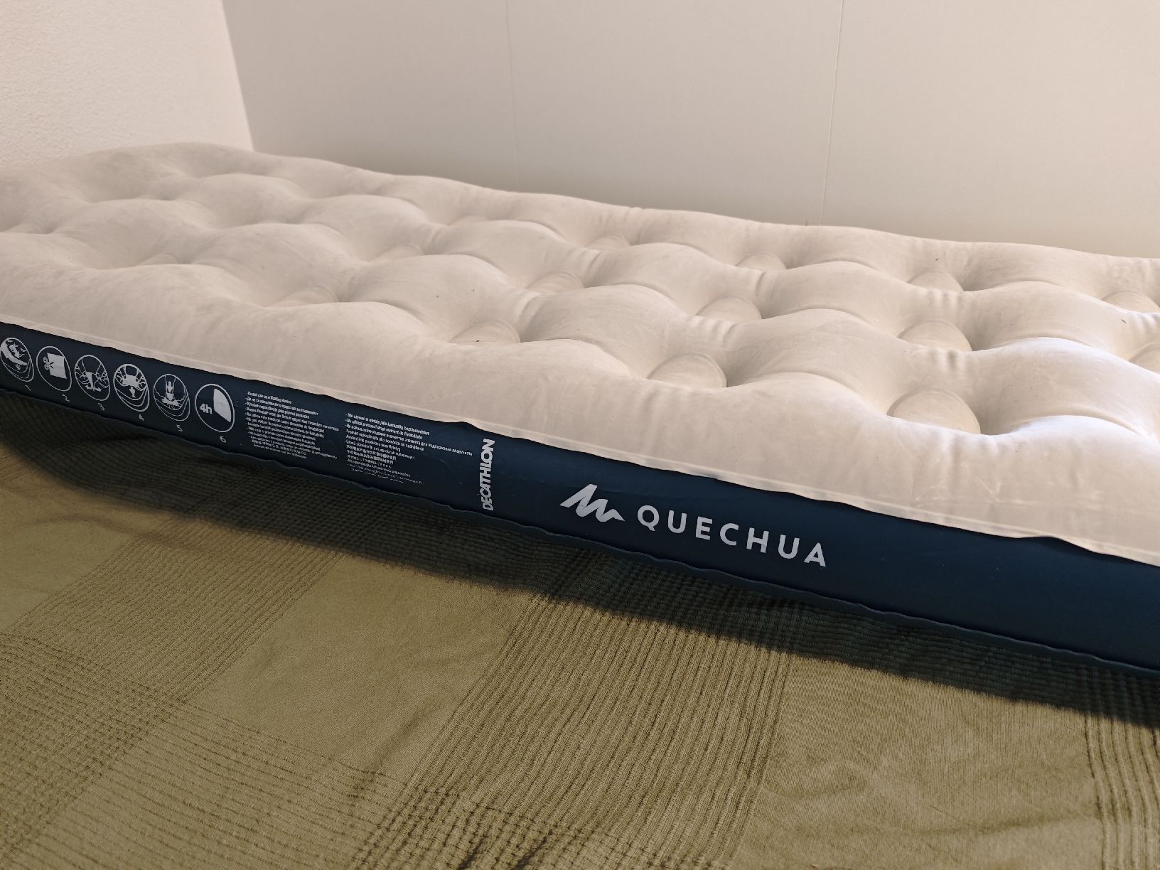 Matelas: Luftmatratze Quechua  – D'occasion à Winterthur par mistofilees 1