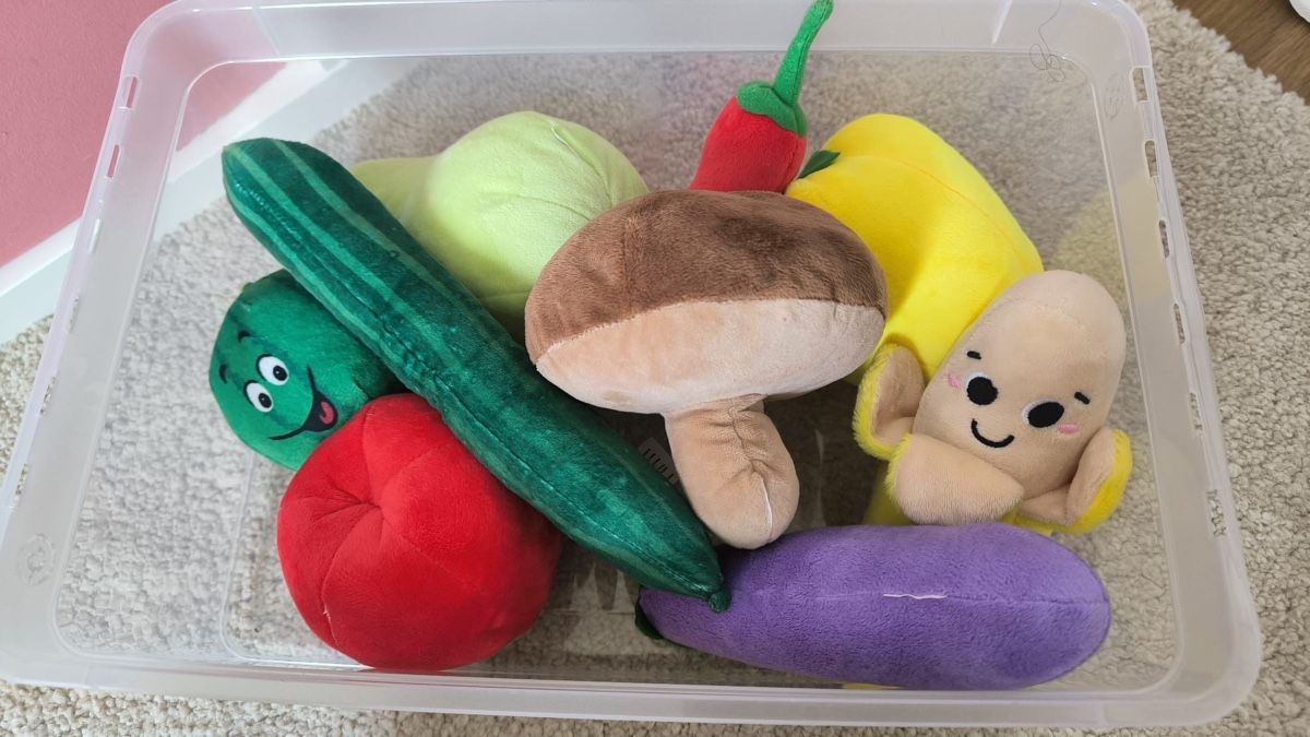 Giocattoli: Stoffspielzeug Obst und Gemüseform – Nuovo (secondo la descrizione) da Seuzach venduto da laj_p6gj