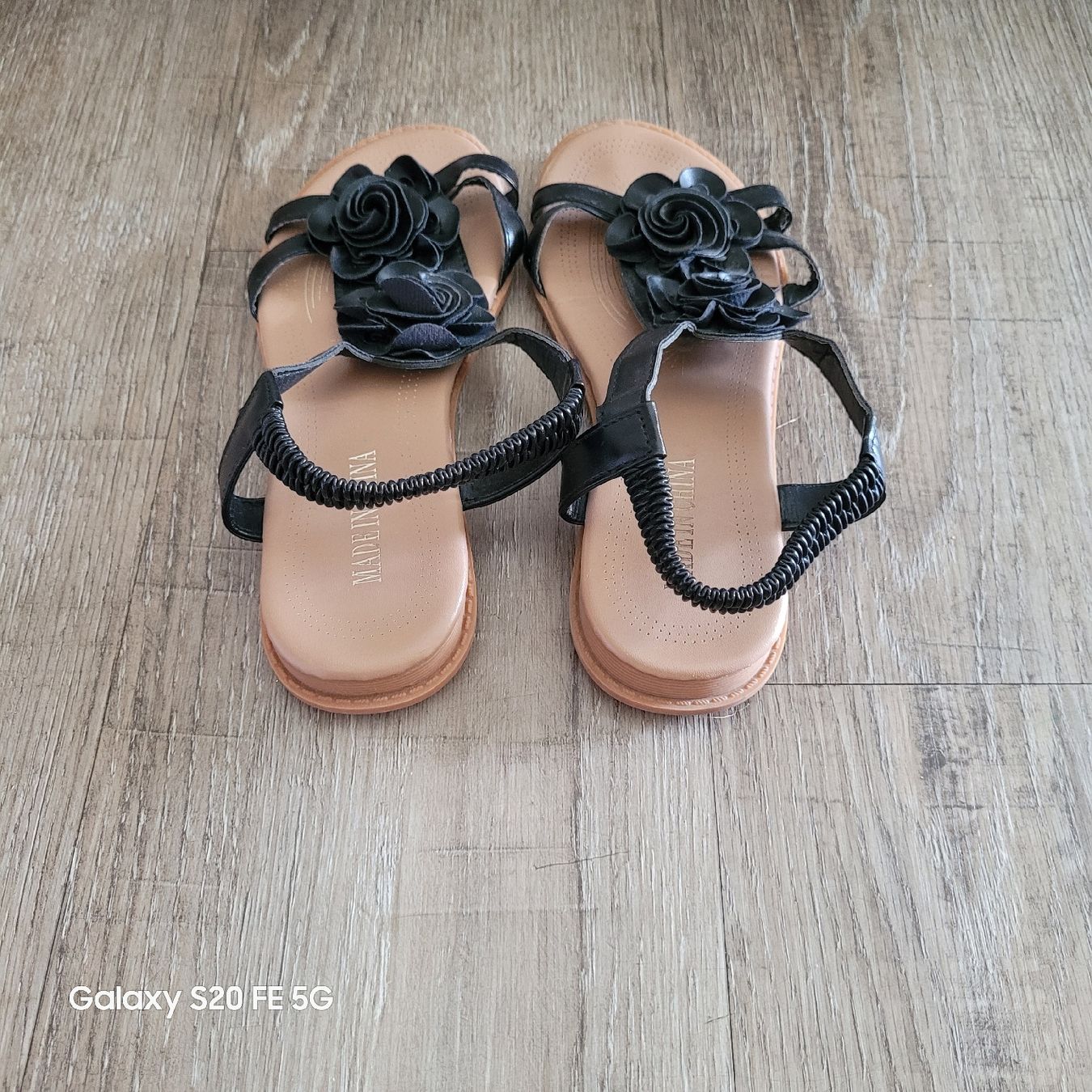 Scarpe da donna: Sandalen schwarz 40 – Usato da Niederbuchsiten venduto da klengyel 2