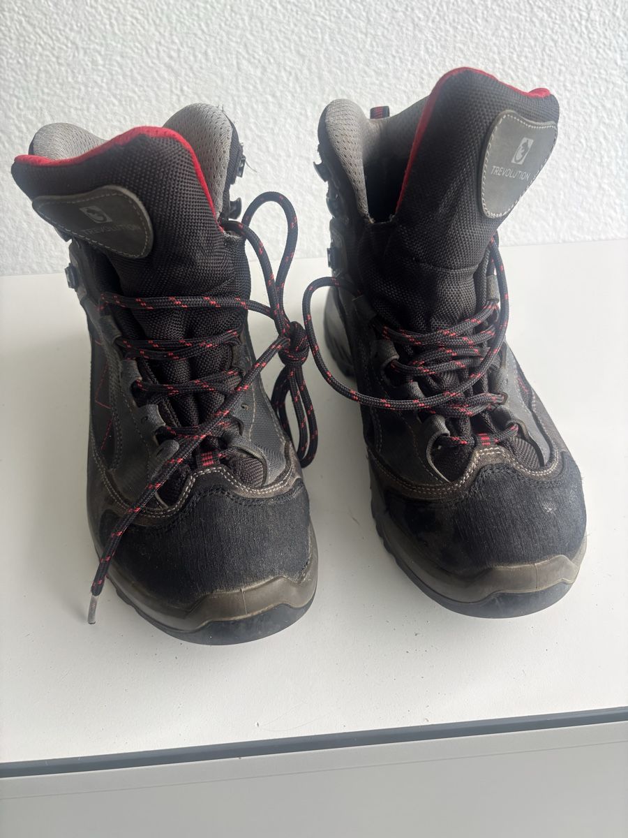 Trevolution Scarpe da uomo: Wanderschuhe gr.43 Trevolution – Usato da Zug venduto da Biki72 2