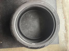275/40R21