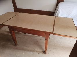 Tisch Antik, ausziehbar