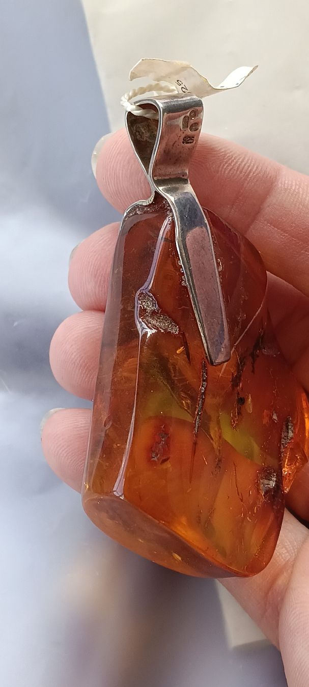 Minerali & Pietre curative: Amber pendant with inclusions sterling silver setting – Nuovo e nell'imballaggio originale da Zürich venduto da cat_9cvz 4
