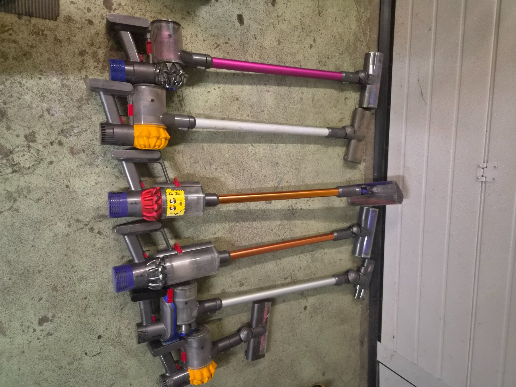 Dyson Aspirateurs & Accessoires: Aspirateur dyson – Défectueux à Conthey par greenday85 5