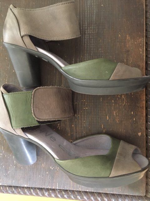 Scarpe da donna: Sandales en cuir Dysfunctional Dysf T38 – Nuovo (secondo la descrizione) da Genève venduto da marygeneva 1