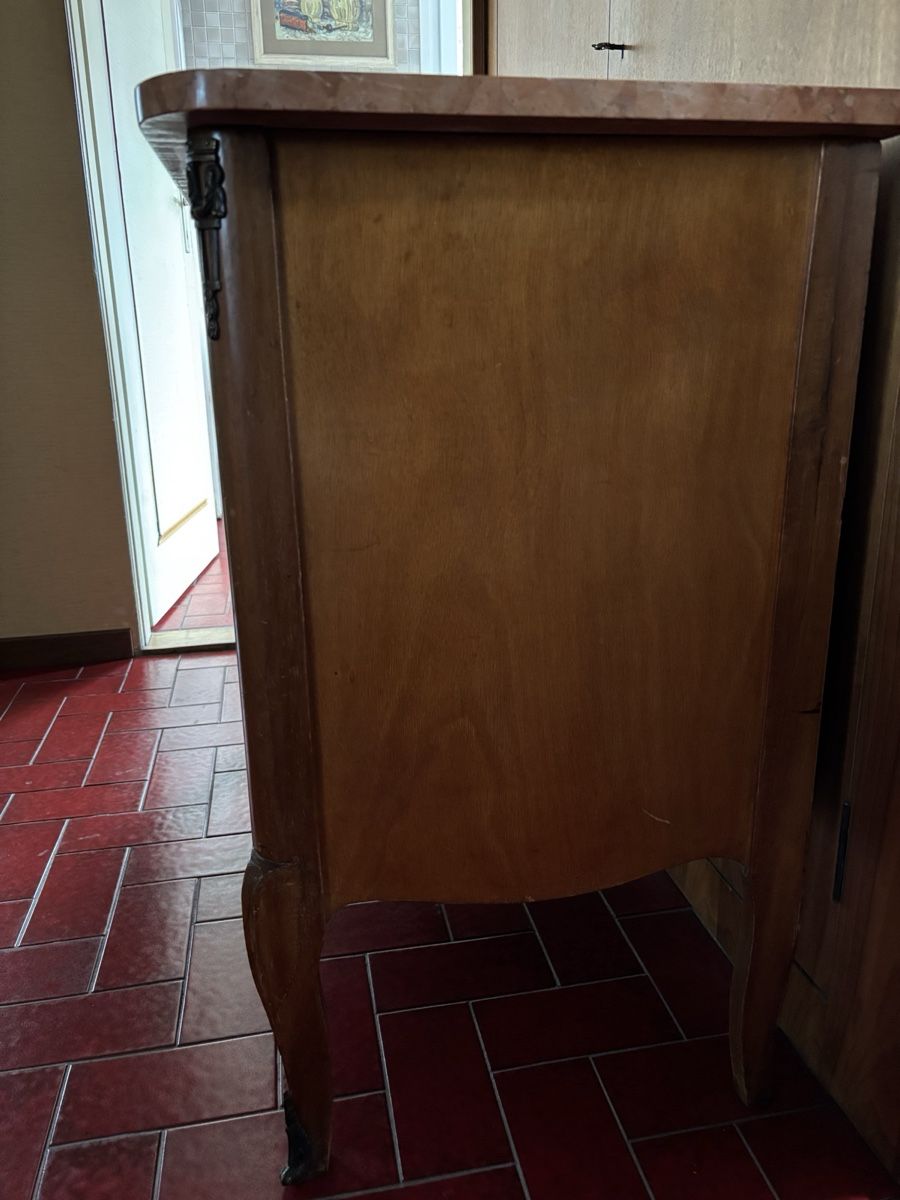 Cassettiere: Belle Commode marquetée – Usato da Villeneuve VD venduto da sim_q5hp 6