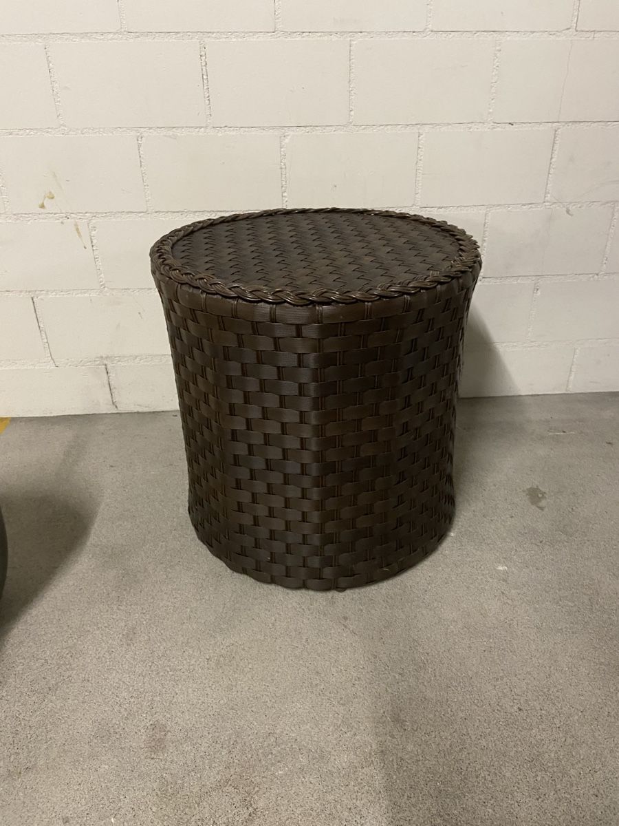 Tische: Rattan Gartentisch – Gebraucht aus Zürich von ragusa45