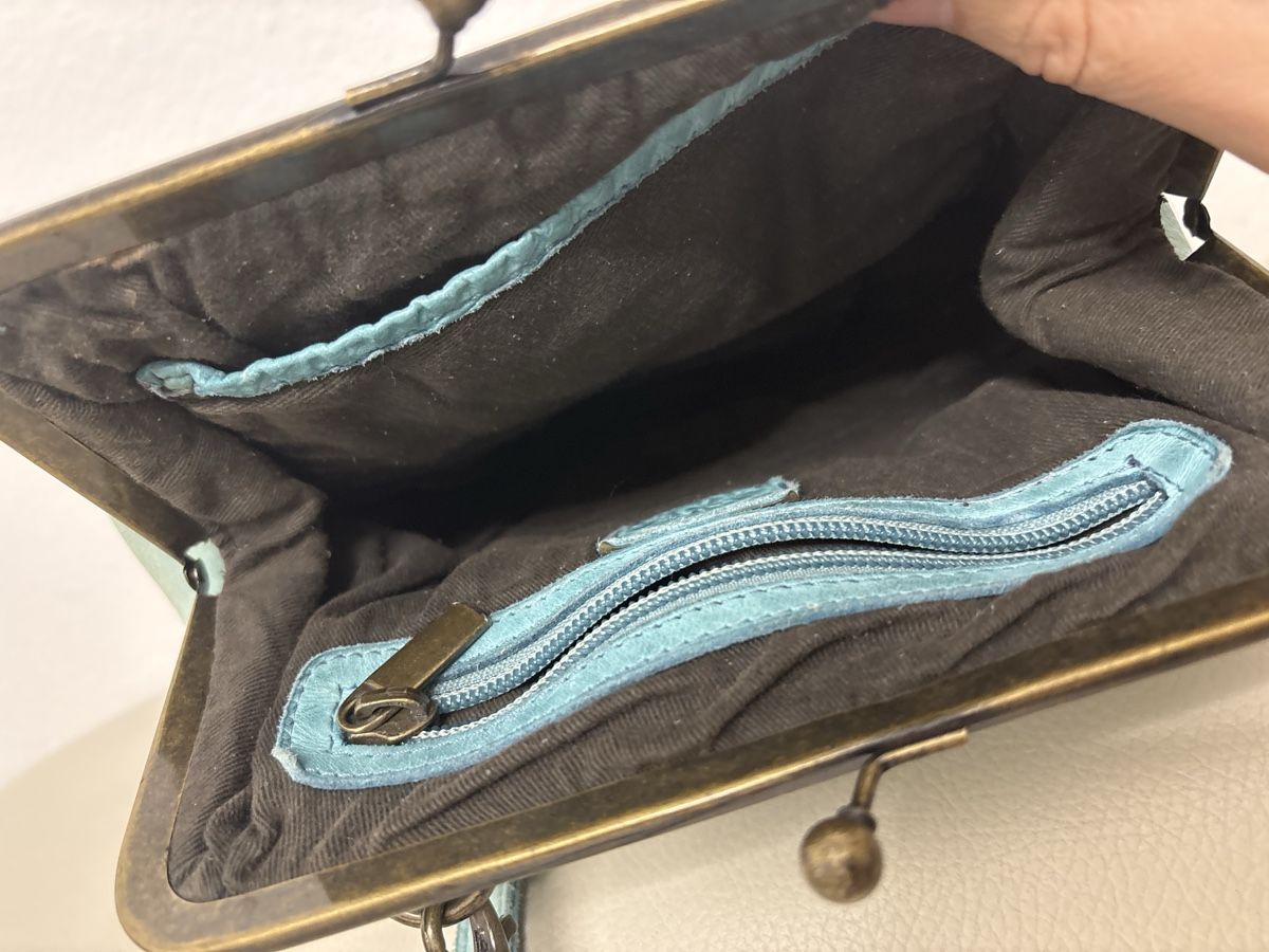 Taschen für Damen: NIKA Handtasche Leder hellblau gewoben Sommer Boho Chic – Gebraucht aus Kriens von mir_v8ww 4