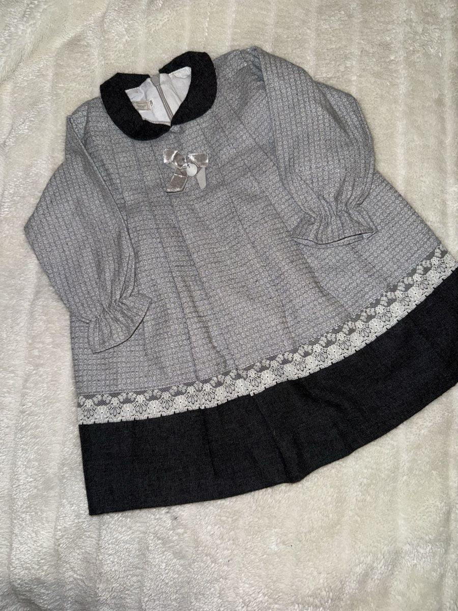 Vestiti & Gonne: Schöne Kleid in Grösse 12 Monate – Usato da Aarburg venduto da Da-Lila