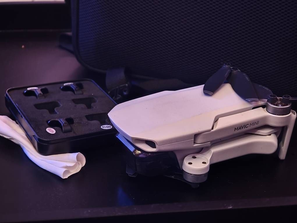Akkus, Ladegeräte & Netzgeräte: DJI Mavic Mini Drone + extra Battery  – Gebraucht aus Bogno von abstractcloud 4