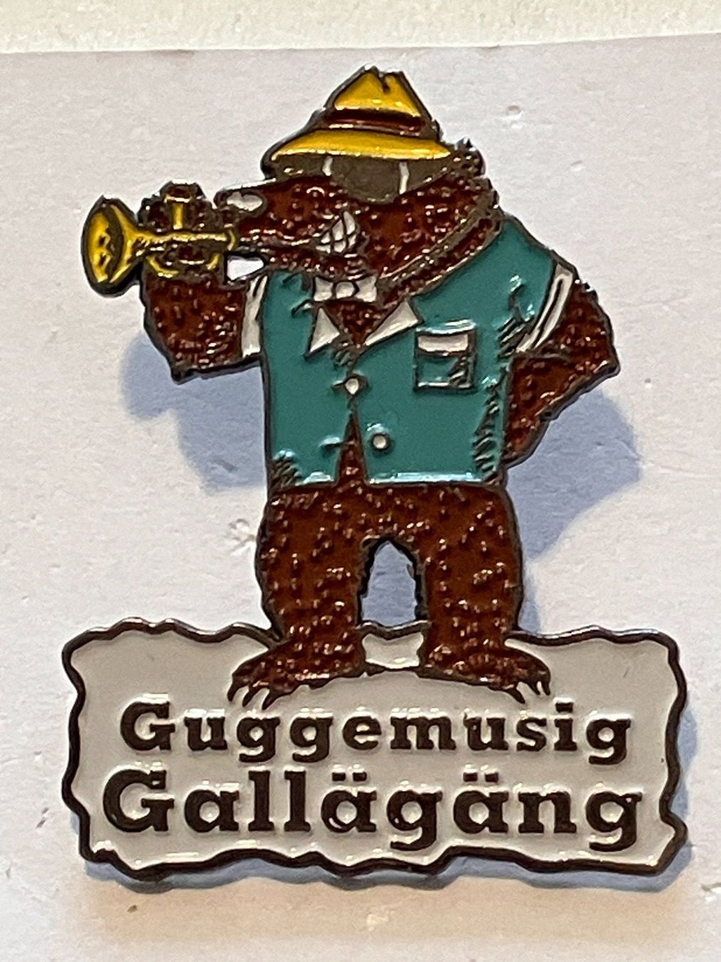 Placchette & Badge: 1 Pin Guggemusig Gallägäng – Usato da Basel venduto da djwwpp