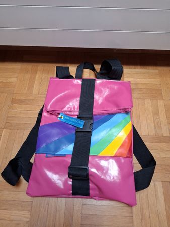Rucksack pink Regenbogen Streifen guter Zustand