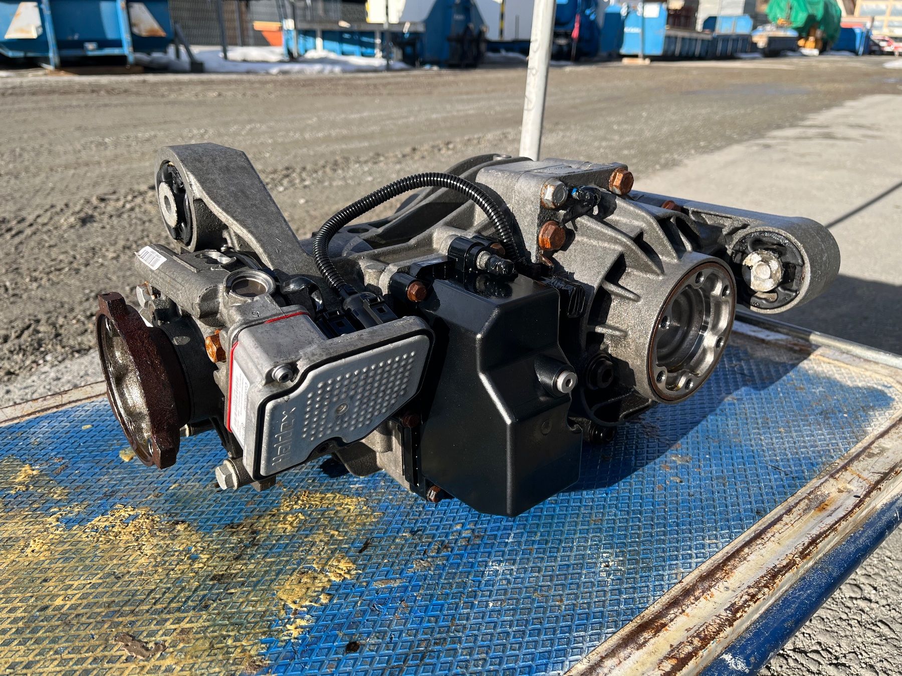 Volkswagen Alle Autoersatzteile: HA Differential aus VW T5 2,5 TDI 4Motion – Gebraucht aus Sils/Segl Maria von Rolba1200