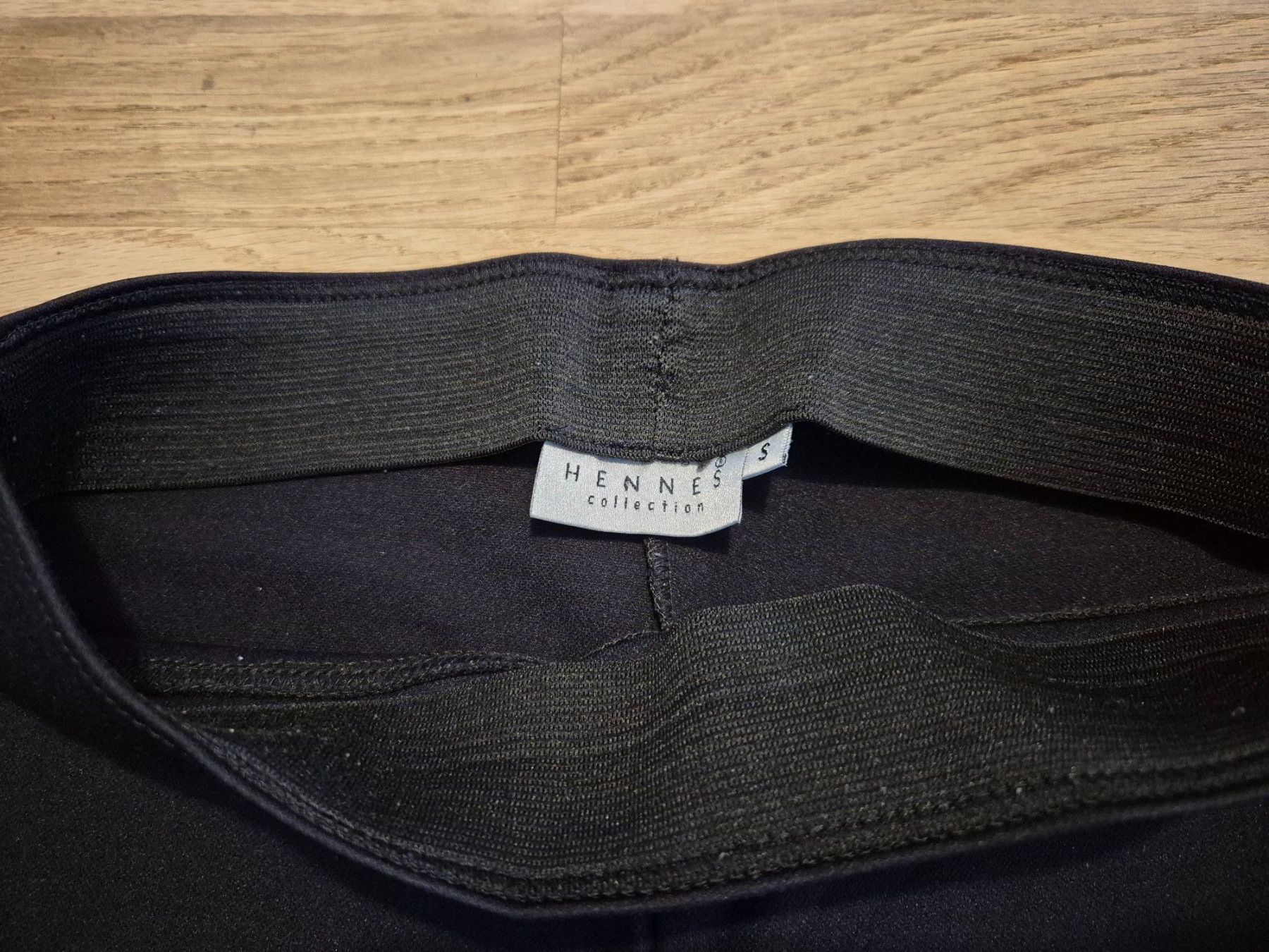 Pantaloni: schöne Hose Gr. S von Hennes – Nuovo (secondo la descrizione) da Urtenen-Schönbühl venduto da Lari1 1
