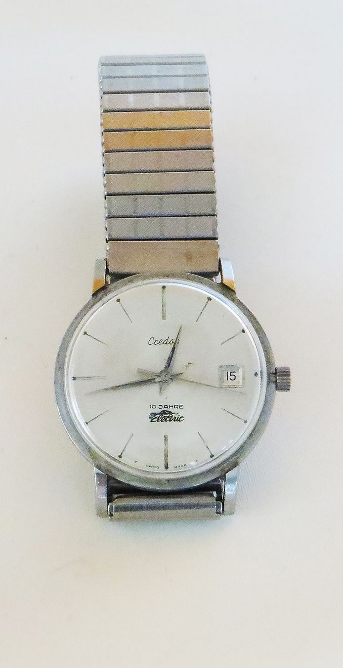 Montres: CREDOS Herrenarmbanduhr, Automatic mit Datum – D'occasion à Uitikon Waldegg par 05atzgi 2
