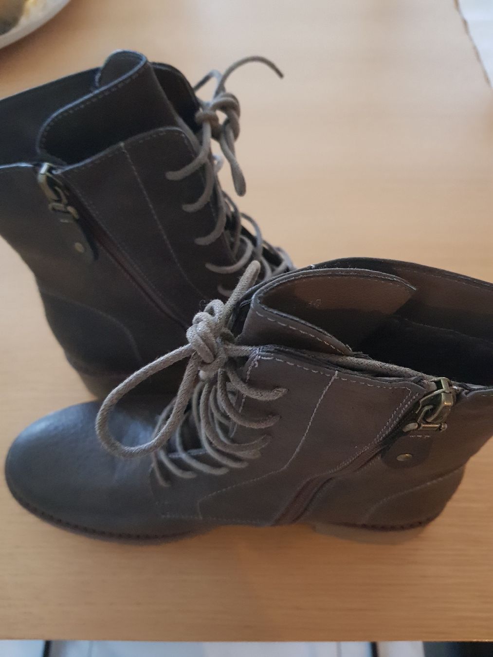 Damenschuhe: super schöne Neue Boots – Neu (gemäss Beschreibung) aus Stansstad von leoni66 1