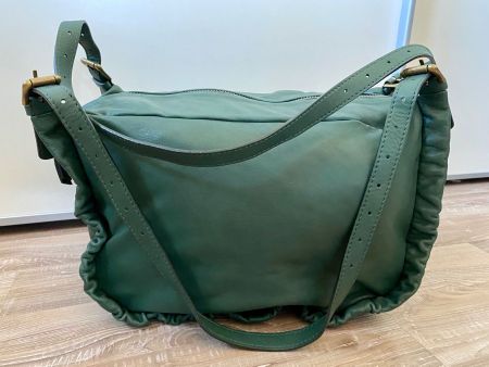 Grüne Leder-Schultertasche Cotélac - neuwertig