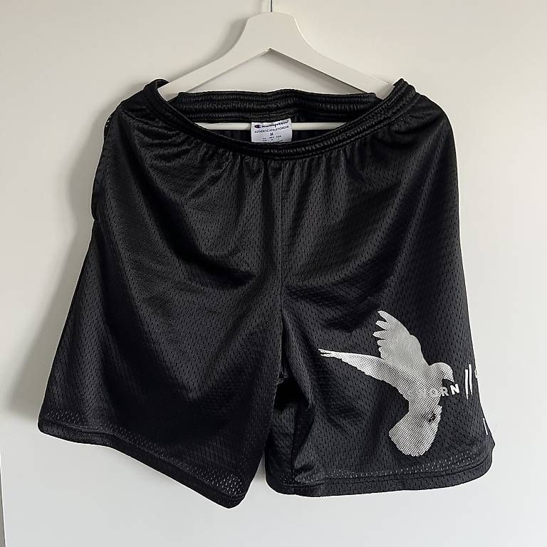 Pantaloni: Champion Shorts, Grösse M – Usato da Neerach venduto da twerner1