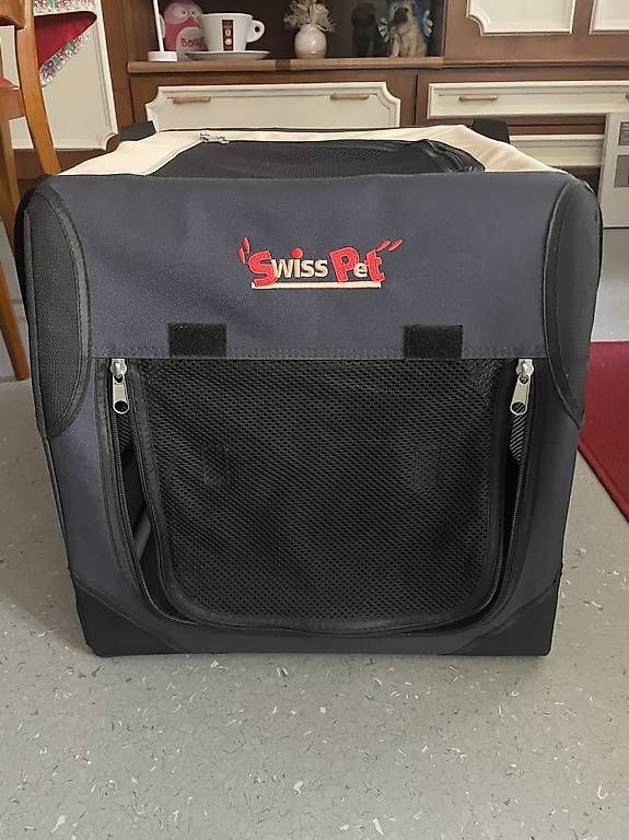 Giocattoli: Box SwissPet per auto  – Usato da Giubiasco venduto da Deby01