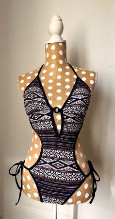 Neue Badehose / Badekleid Gr. S/M