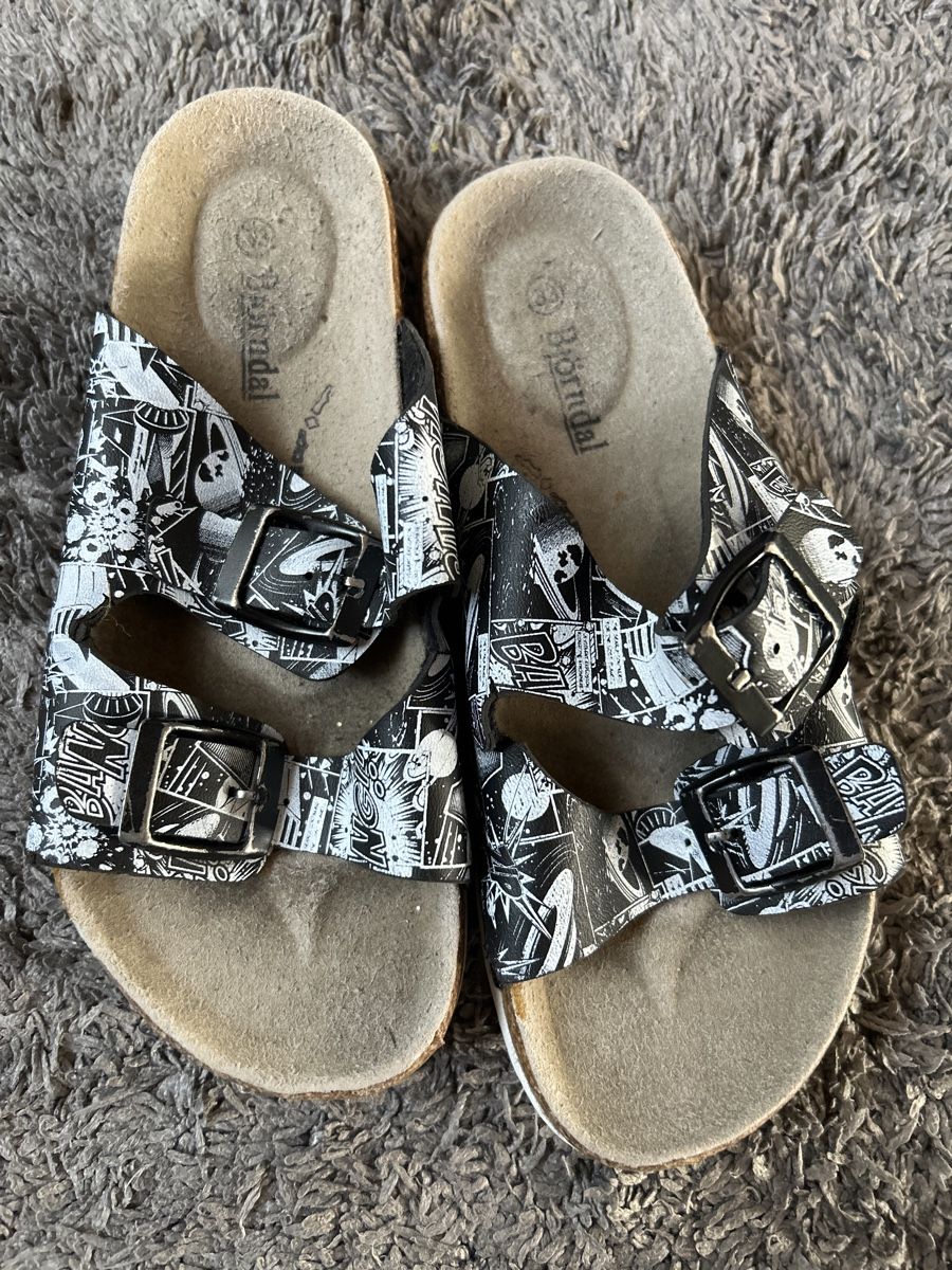 Scarpe per ragazzi: Hausschuhe Gr.33 – Usato da Dottikon venduto da cimar