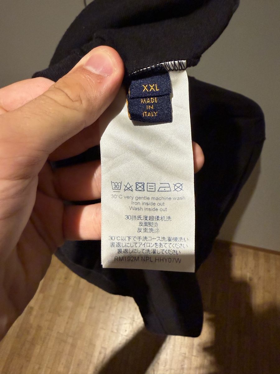 Louis Vuitton T-shirts: Louis Vuitton Malletier Tee Shirt – D'occasion à Genève par SG_73 2