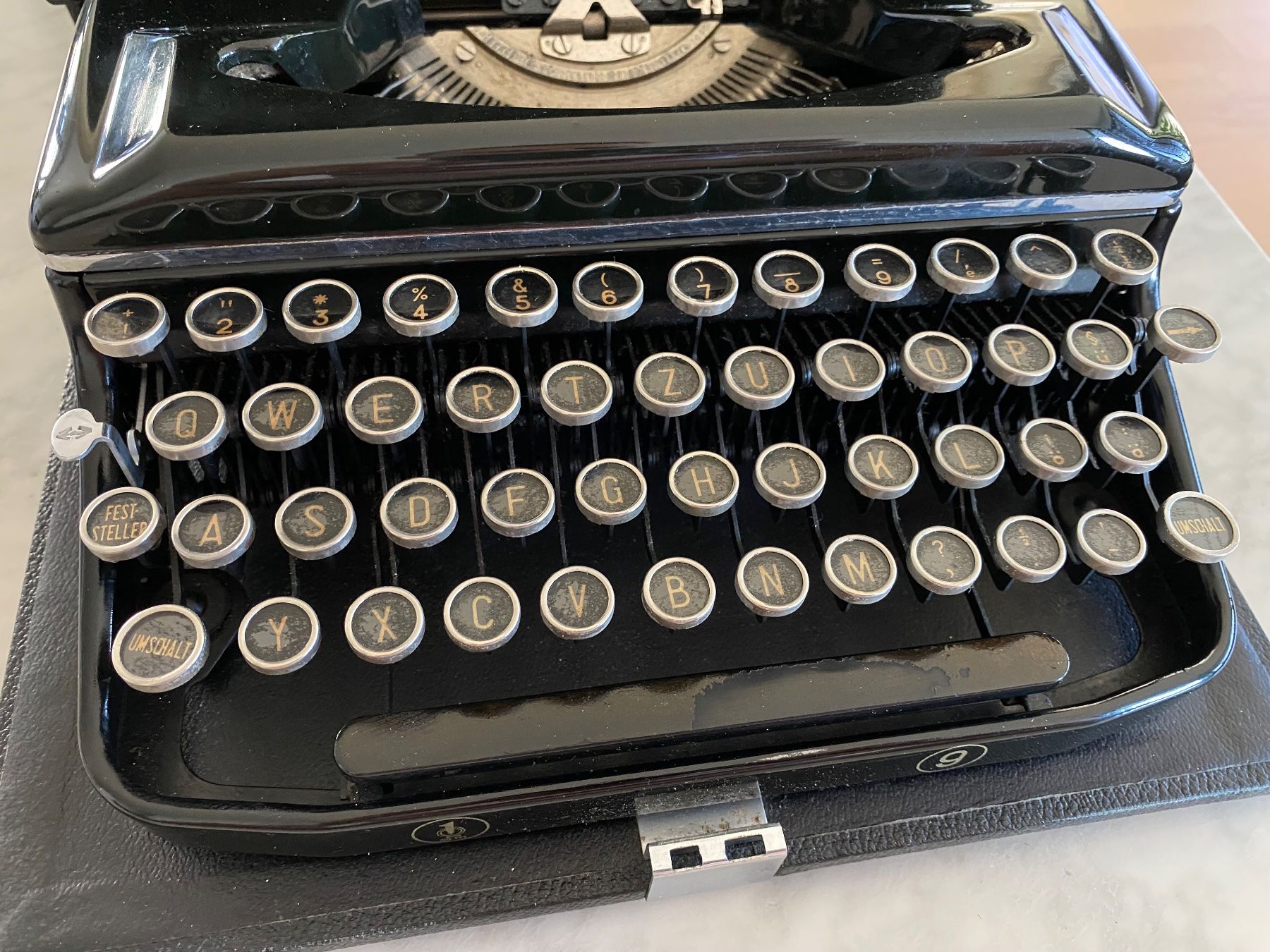 Erika Macchine da scrivere: Erika Schreibmachine (1952) – Usato da Glattpark (Opfikon) venduto da anywaya23 4