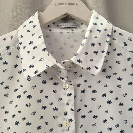 B.M. Company LA Bluse BW Fischgrät Blümchen blau weiss Gr 44