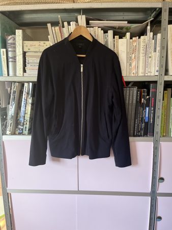 COS Jacke, Dunkelblau, Grösse M – Perfekt für den Herbst!