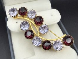 Elegante Vintage-Brosche