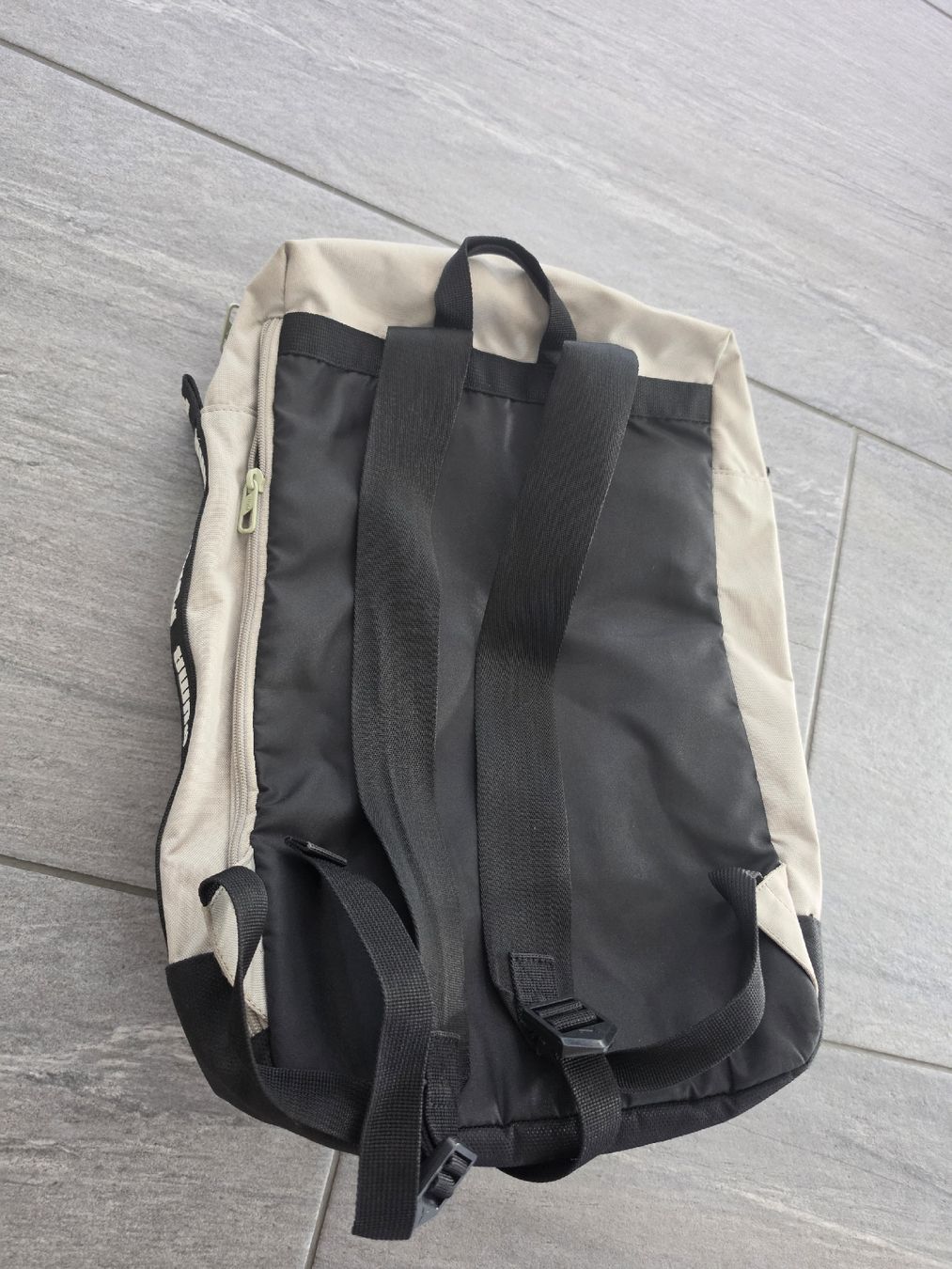 Puma Sacs à dos: Puma Rucksack beige/schwarz  – D'occasion à Merenschwand par ___niggi___ 4