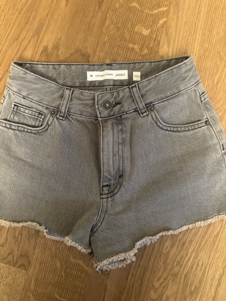 Jeans: Subdued Denim shorts – Usato da Binningen venduto da mar_nz5s