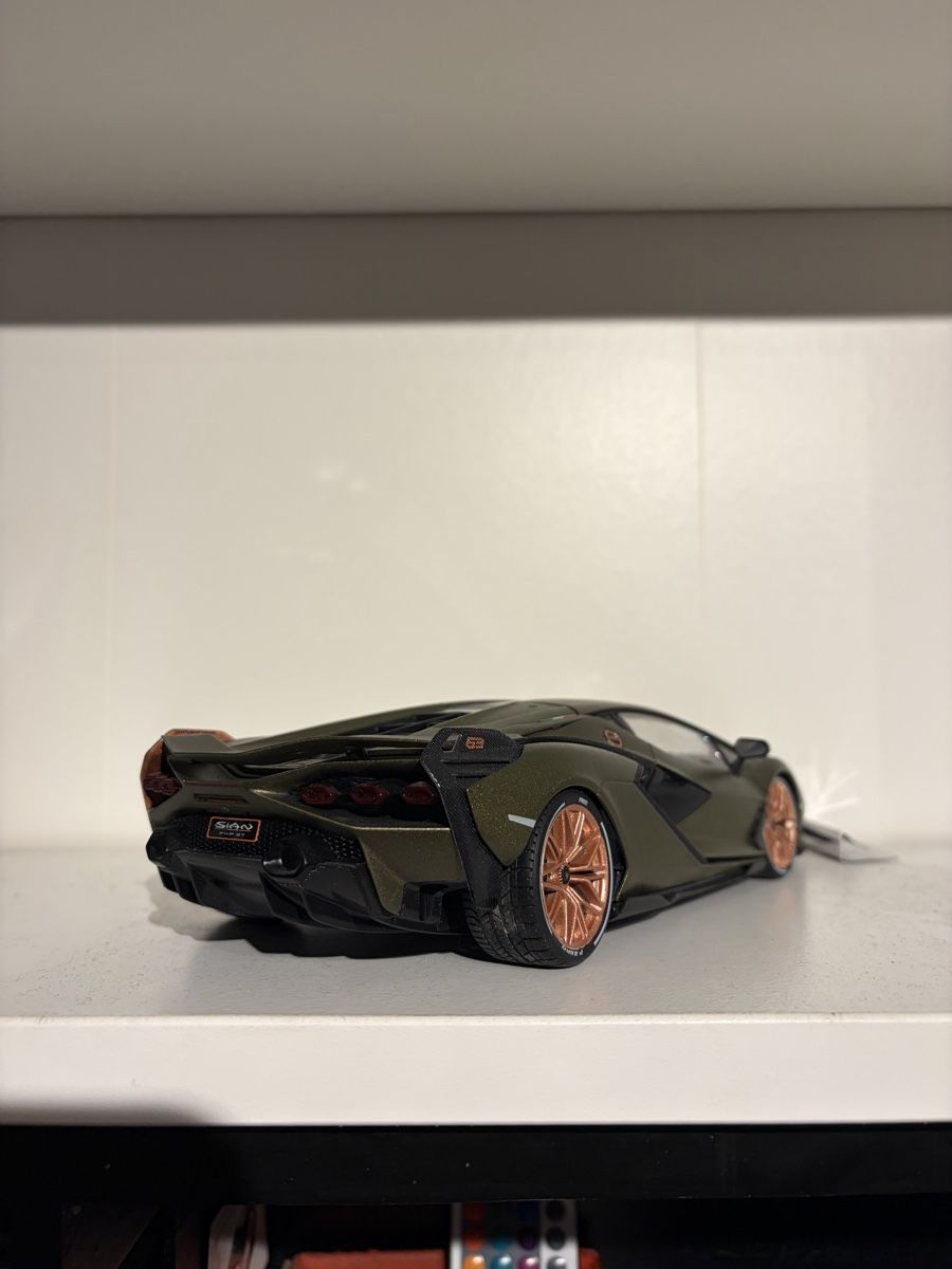 Lamborghini Modellini d'auto: Lamborghini Sian 1/18 – Nuovo (secondo la descrizione) da Gland venduto da rom_x75q 4