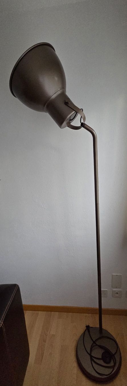 Ikea Lampade: Stehlampe, 180cm – Usato da Chur venduto da DenLae01